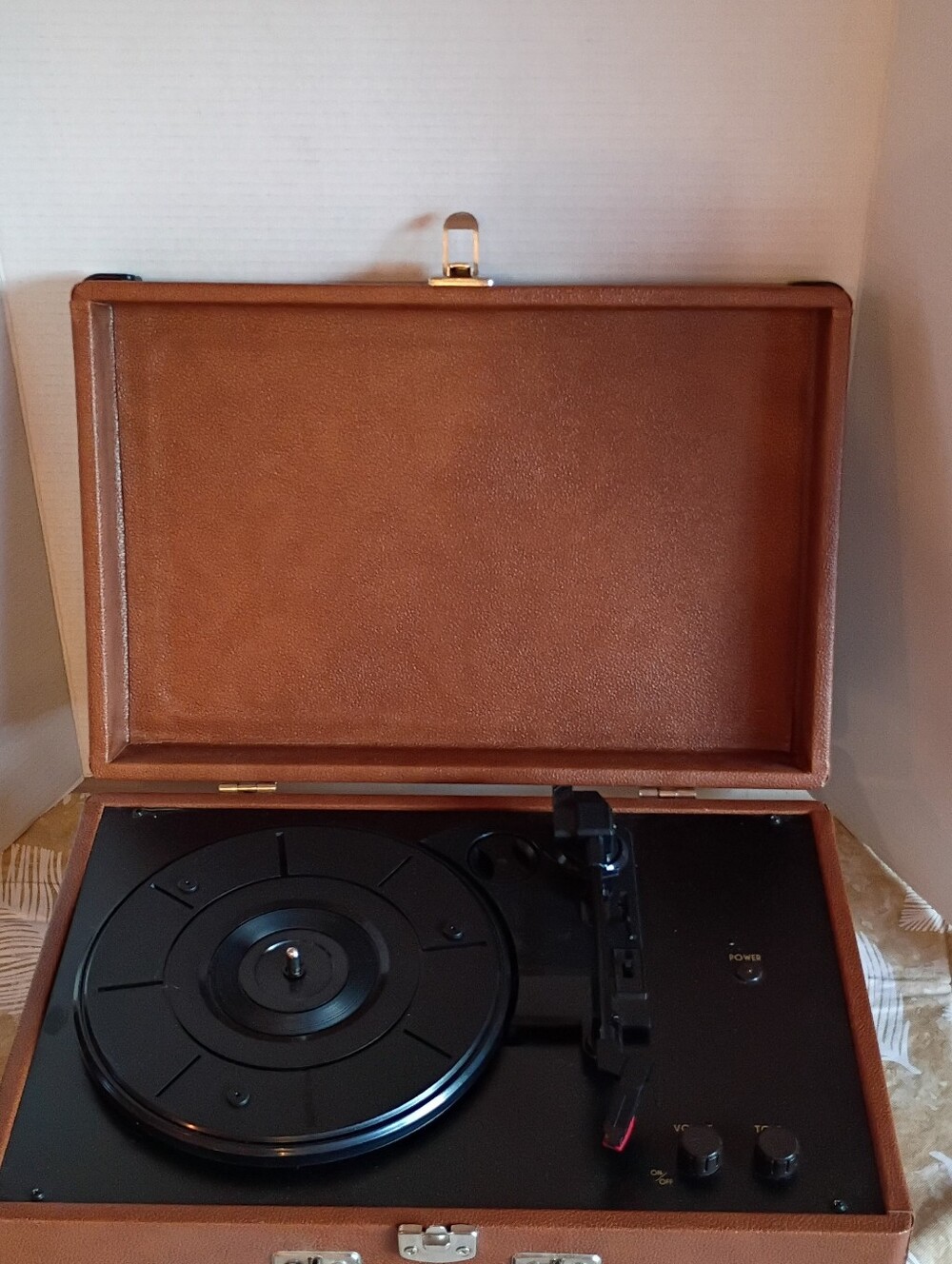 New Crosley Model CR 49 -TA - Picture 8 of 11